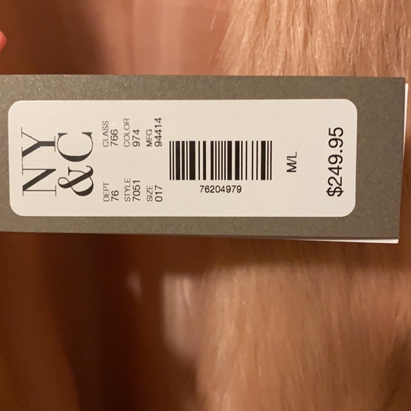 Fabulously Fluffy - Picture 3 of 3